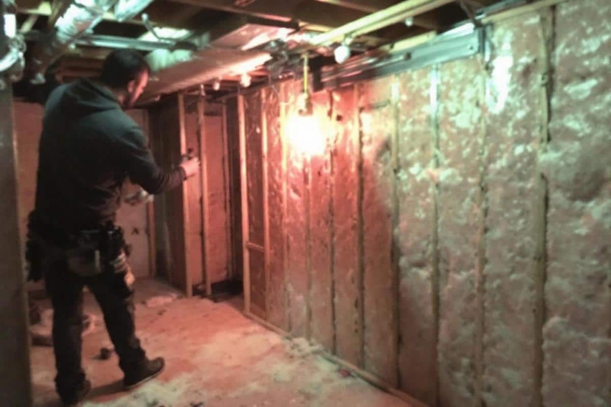 Comment isoler le plafond d’un sous-sol ?